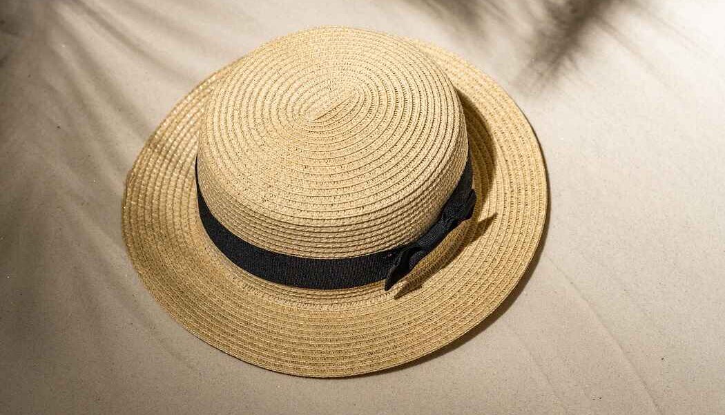 can you spray paint a straw hat
