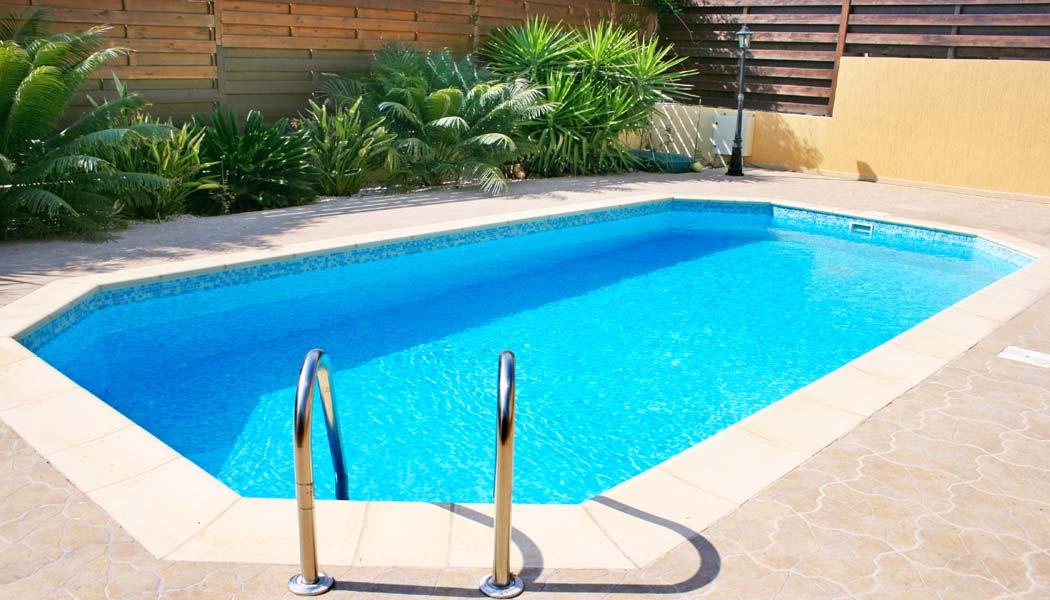 how much does it cost to paint a pool