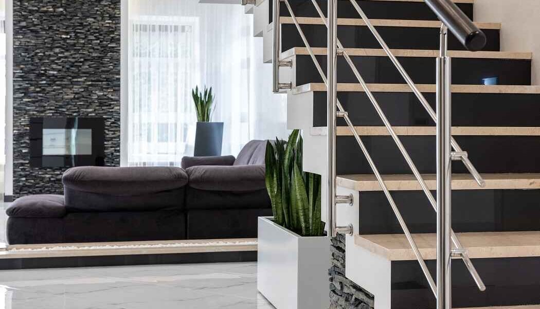 how much does it cost to paint stair railing