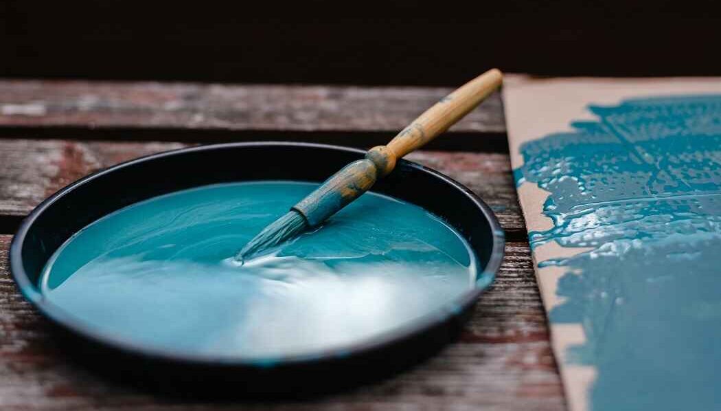 what happens if you mix glue and paint