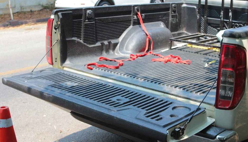 how much does it cost to paint a tailgate